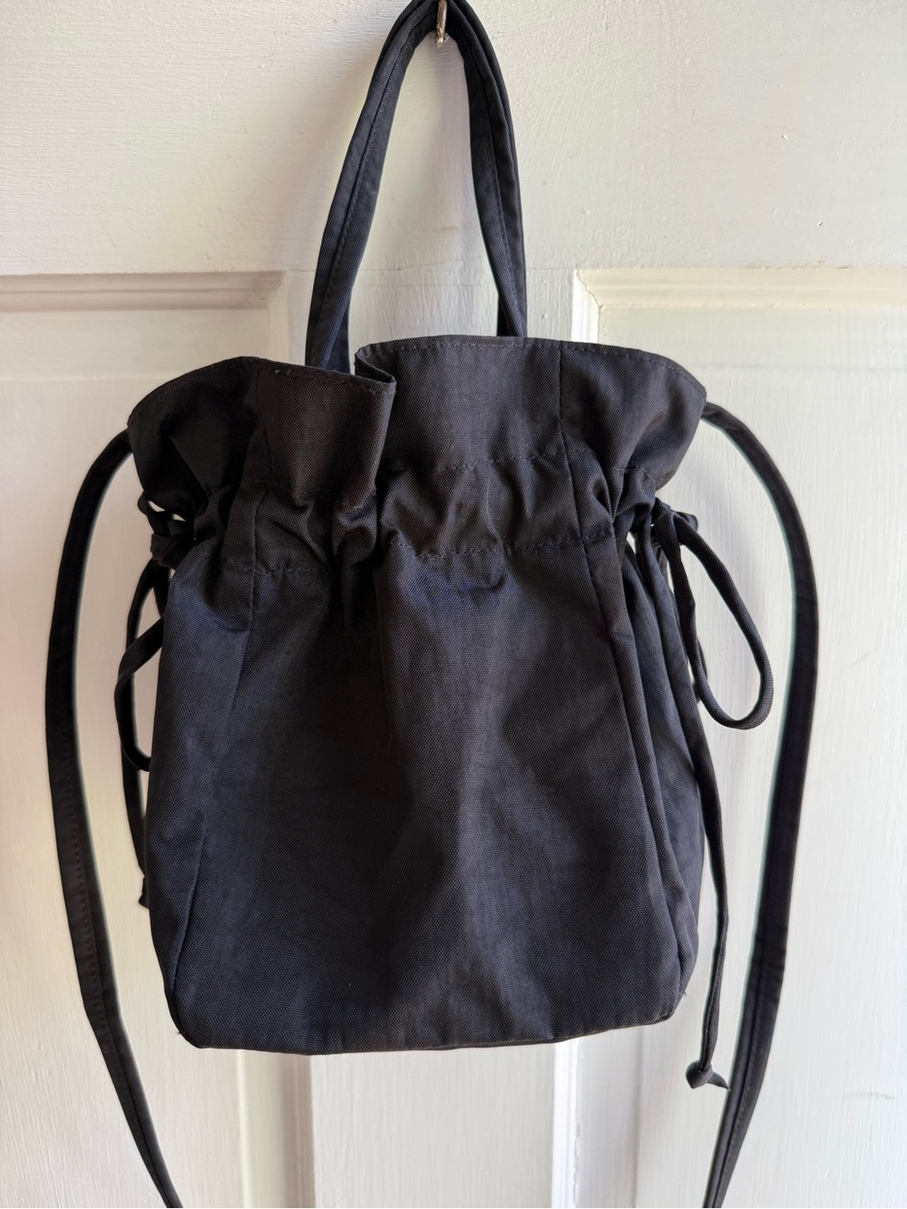 BAGGU Black Drawstring Bucket Tote - Picture 3 of 7